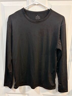 Men's Black Long-Sleeve Crewneck Performance Shirt